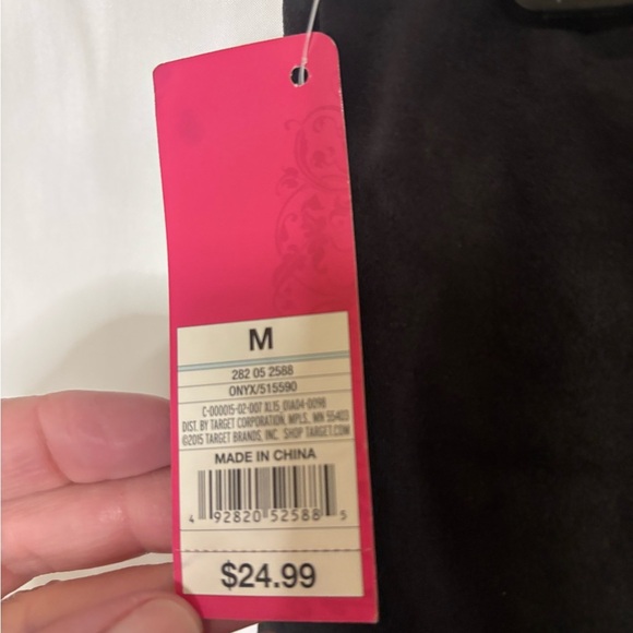 New with tags, womens size medium skirt, #H867 - Picture 3 of 5